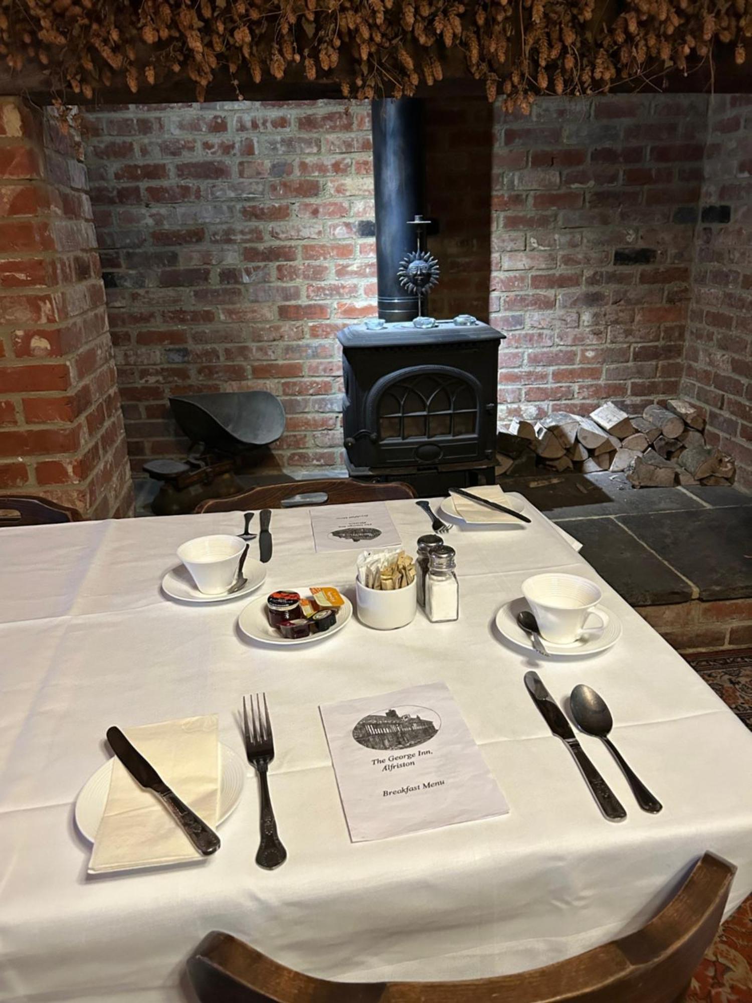 The George Inn Алфристън Екстериор снимка